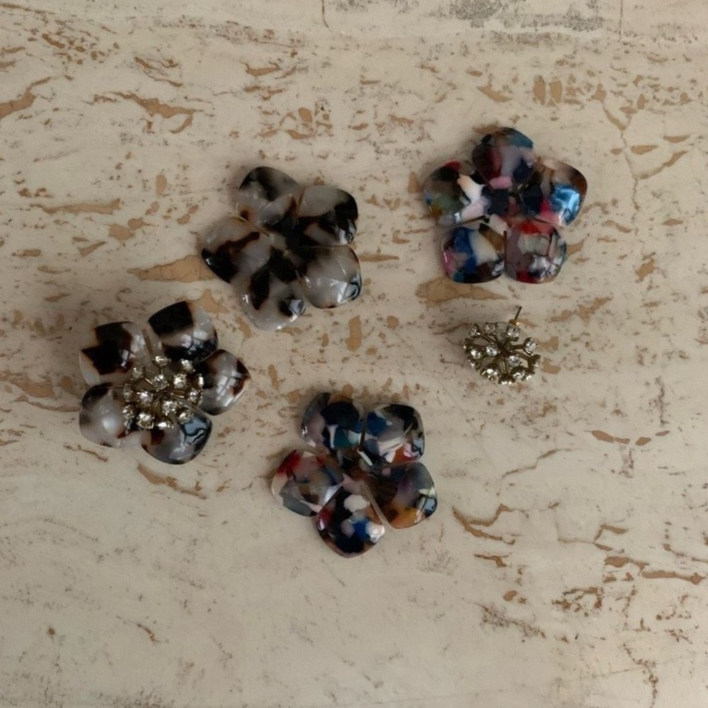 Flora versatile studs